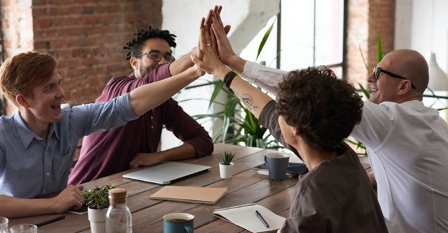 CHCNAVのジオマティックス用GNSSソリューションは、正確で信頼性が高く、費用対効果に優れているため、企業が常に時代の先端を行くことができます。