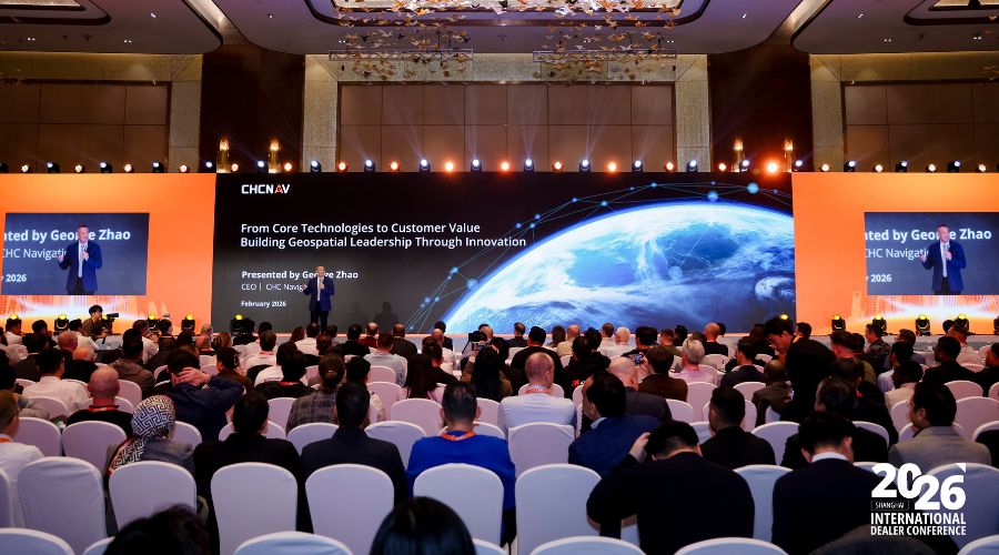 Palco principal da Conferência Internacional de Revendedores CHC Navigation 2026