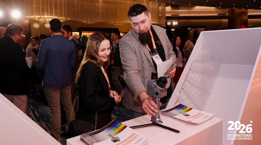 El RS7 es el escáner LiDAR + SLAM portátil de CHCNAV para una captura 3D fiable en interiores.